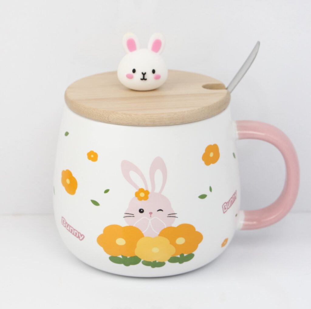 ماگ سرامیکی درب چوبی همراه با قاشق فلزی bunny کد 03